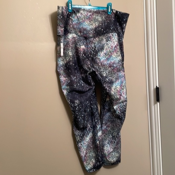 NWT Old Navy Powersoft Extra High Rise Leggings​​​​ - Picture 3 of 4